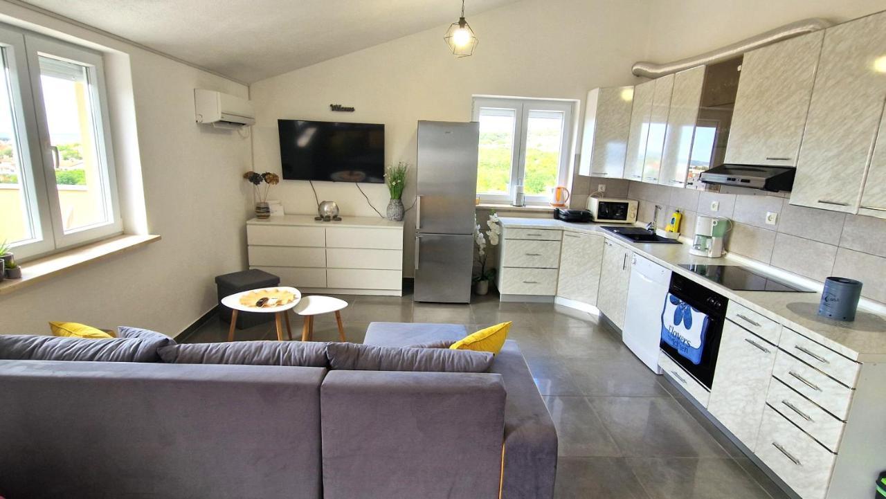 Apartment Goran Krk Town Eksteriør bilde