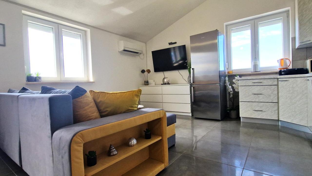 Apartment Goran Krk Town Eksteriør bilde