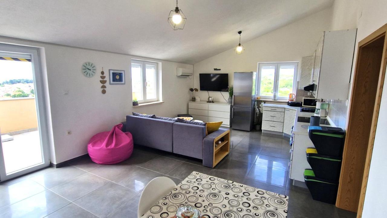 Apartment Goran Krk Town Eksteriør bilde